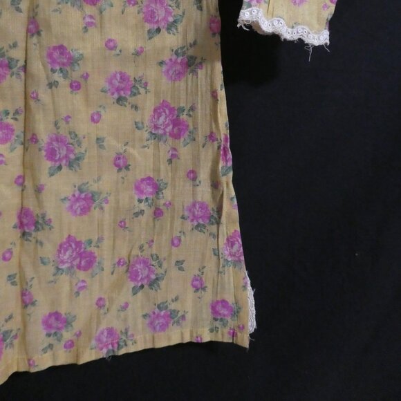 ETHNIC KIDS | 8-9 years | Traditional Floral and Lace Dress - Picture 14 of 16